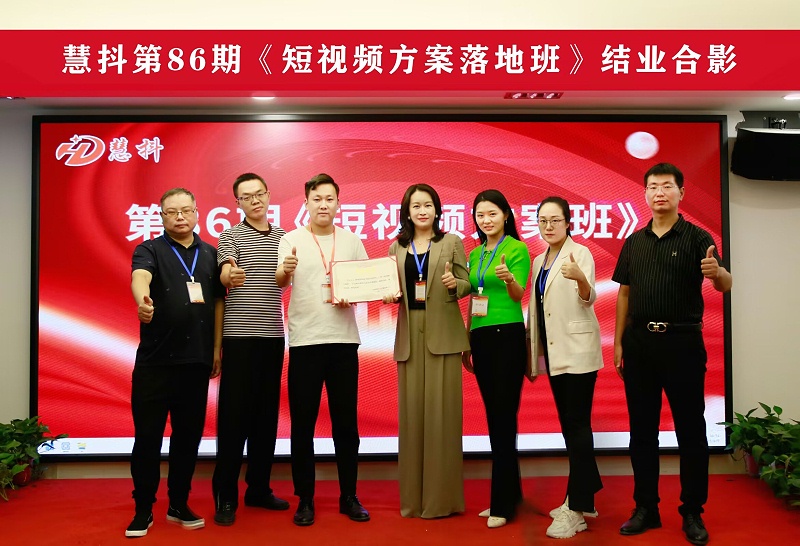 27d64bf6722bc9638df92bee68b8032e